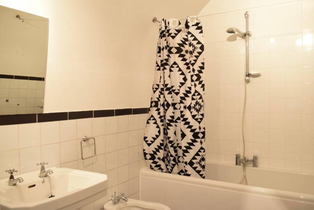 Apartment 1 Bedroom In Centre Location